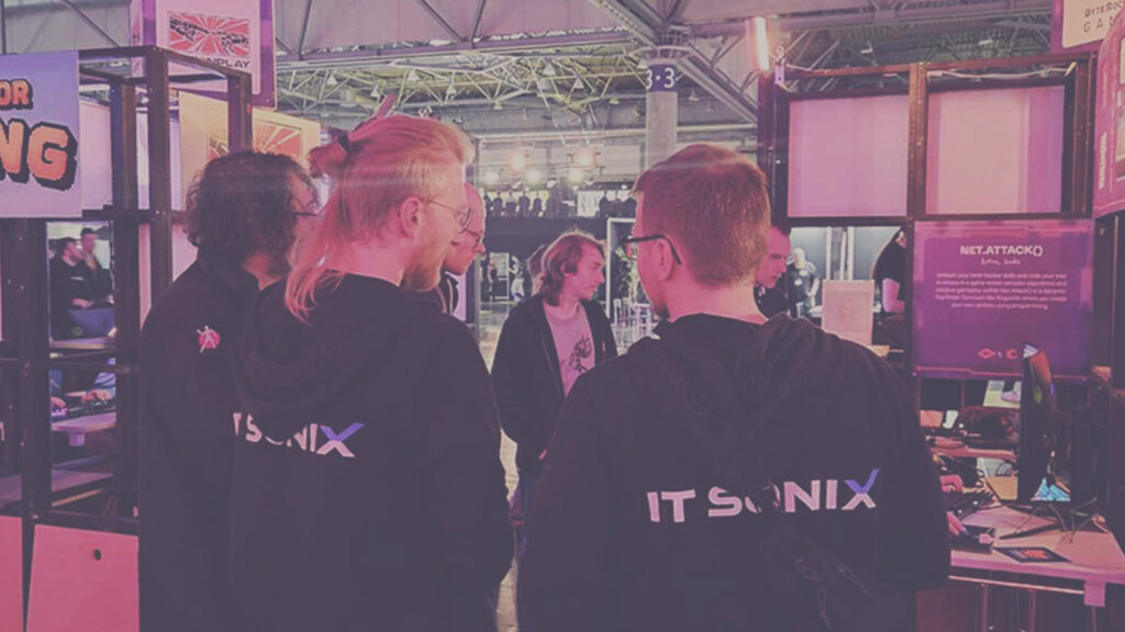 IT Sonix Employees at the Caggtus Trade Show
